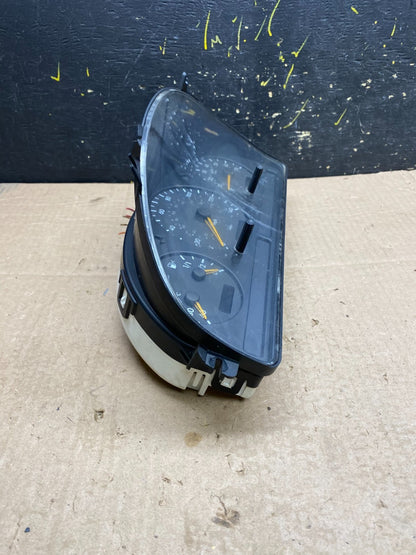 1998-2005 Mercedes W163 ML320 ML430 Instrument Cluster Speedometer Z0136 DG2