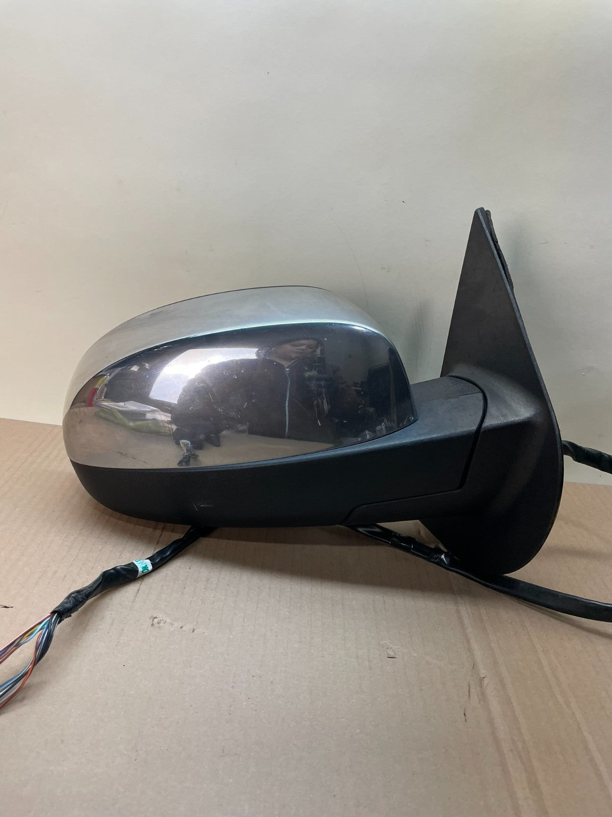 2009 to 2014 Gmc Yukon Right Passenger Turn Signal View Door Mirror OE AJ0783 DG0