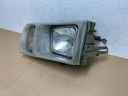 1981-1985 Mercedes 300SD 3.0L Left Driver LH Halogen Headlight ae6645 DG1