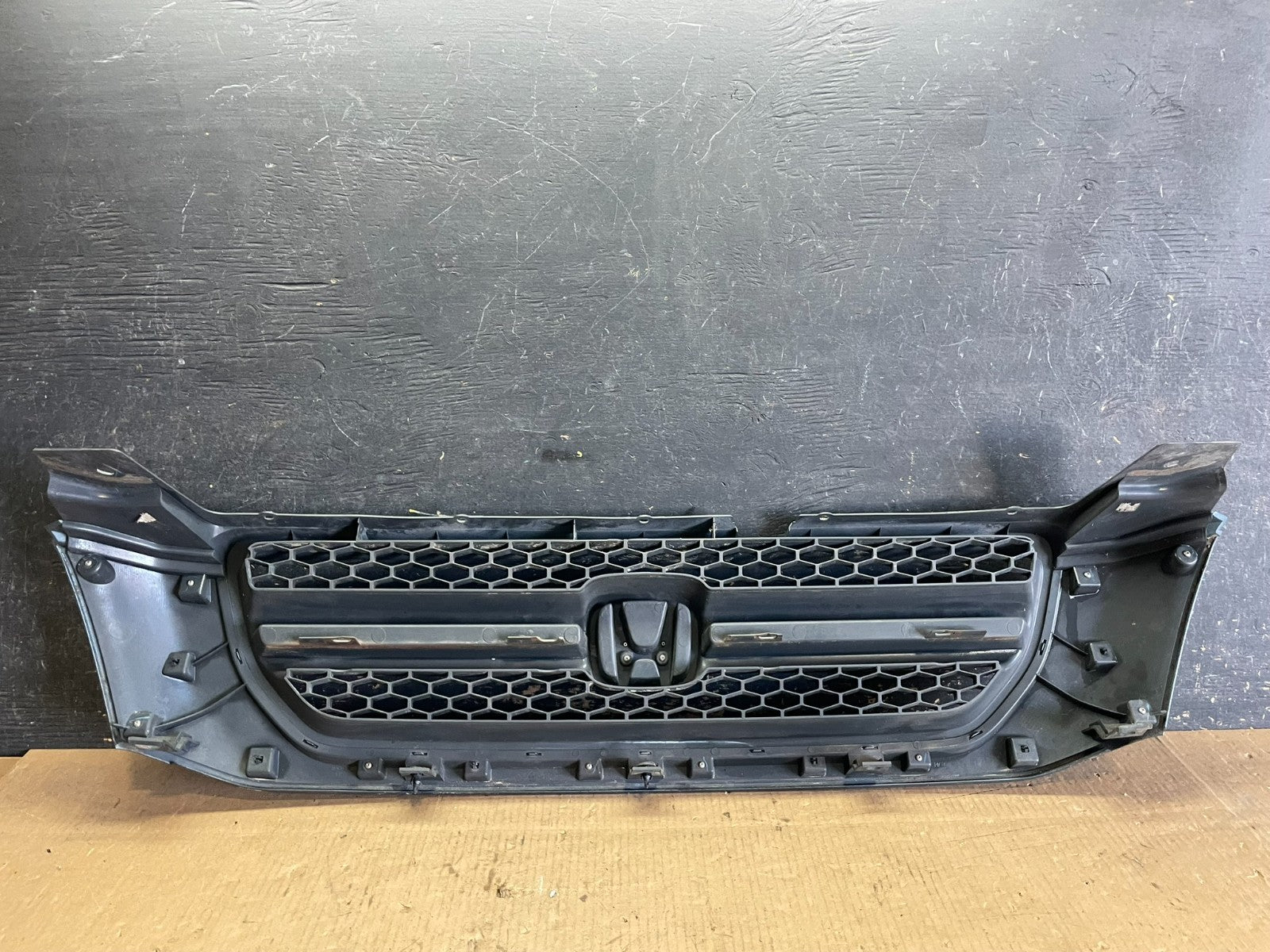 2003 2004 2005 Honda Pilot Front Upper Grill Grille Oem AA5879 DG6