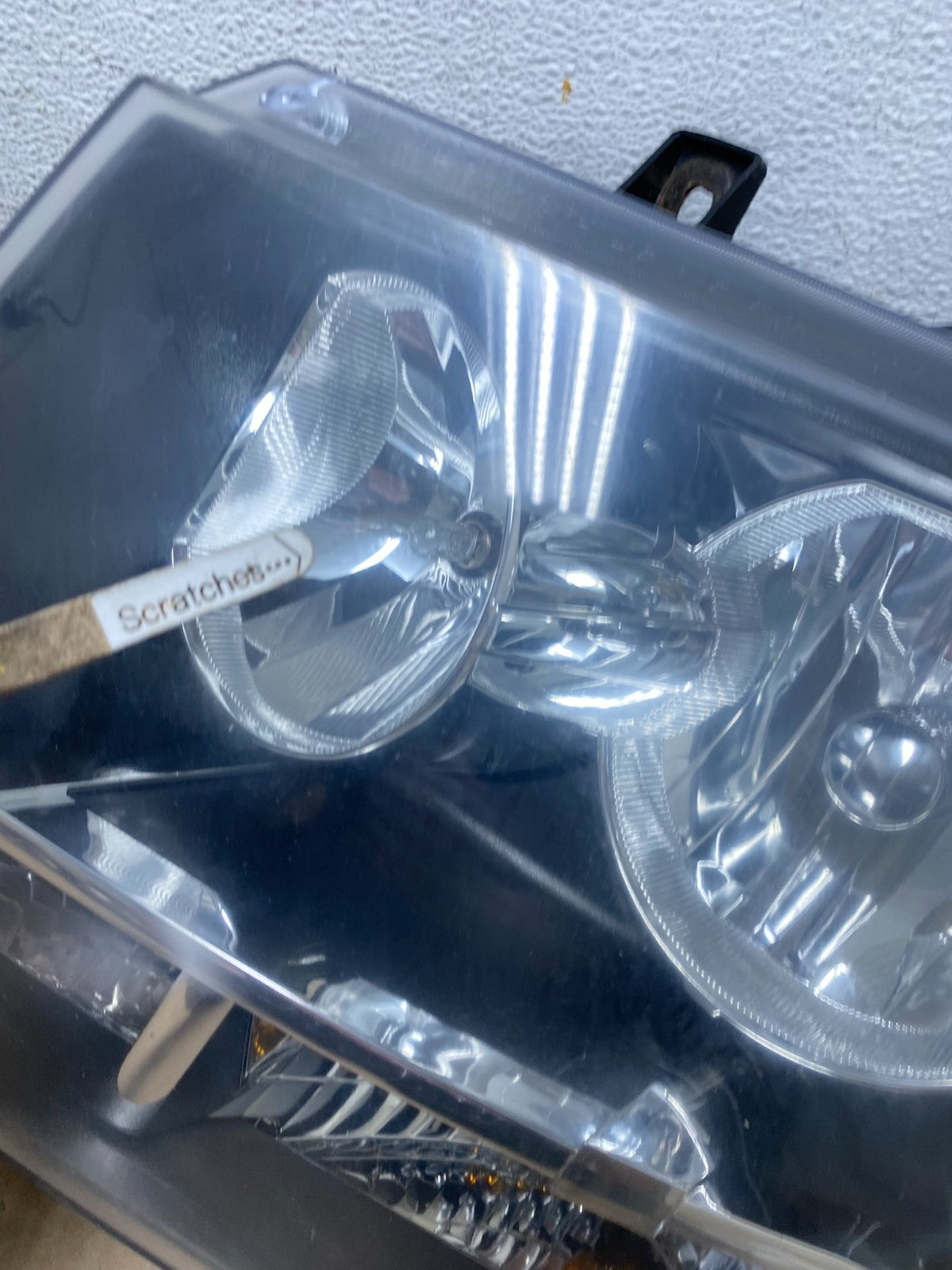 2007 to 2013 Chevrolet Suburban Tahoe Left+Right Set Headlights AE9509 DW4