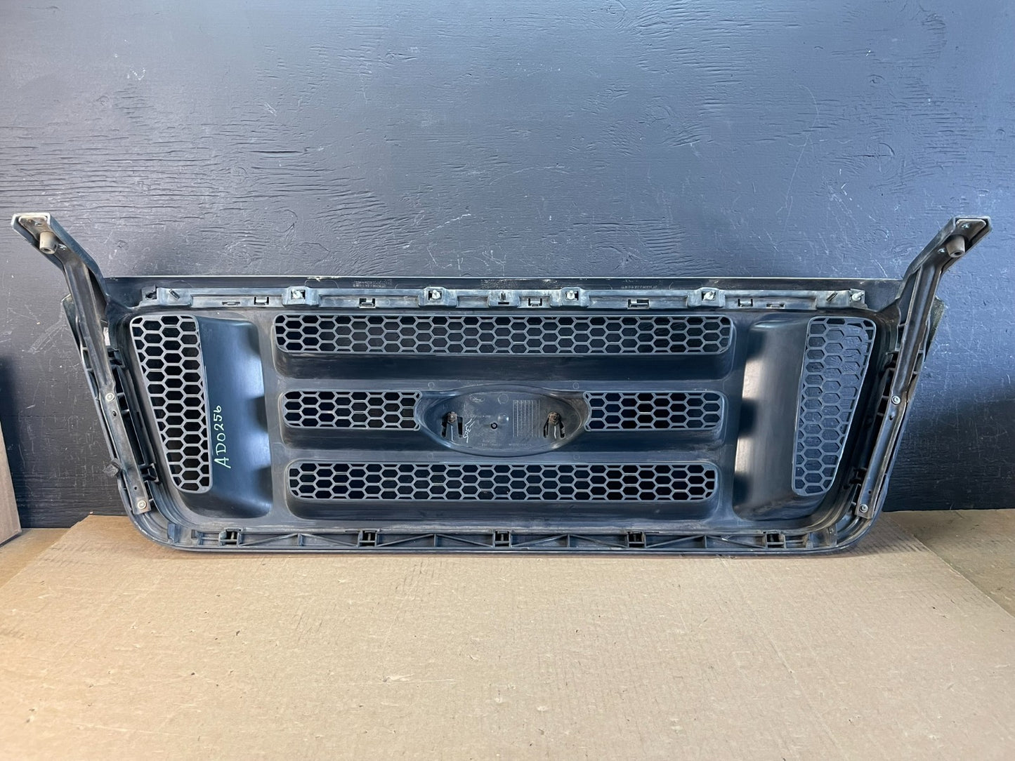 2004 to 2008 Ford F150 F-150 Front Upper Grill Grille AD0256 DG3