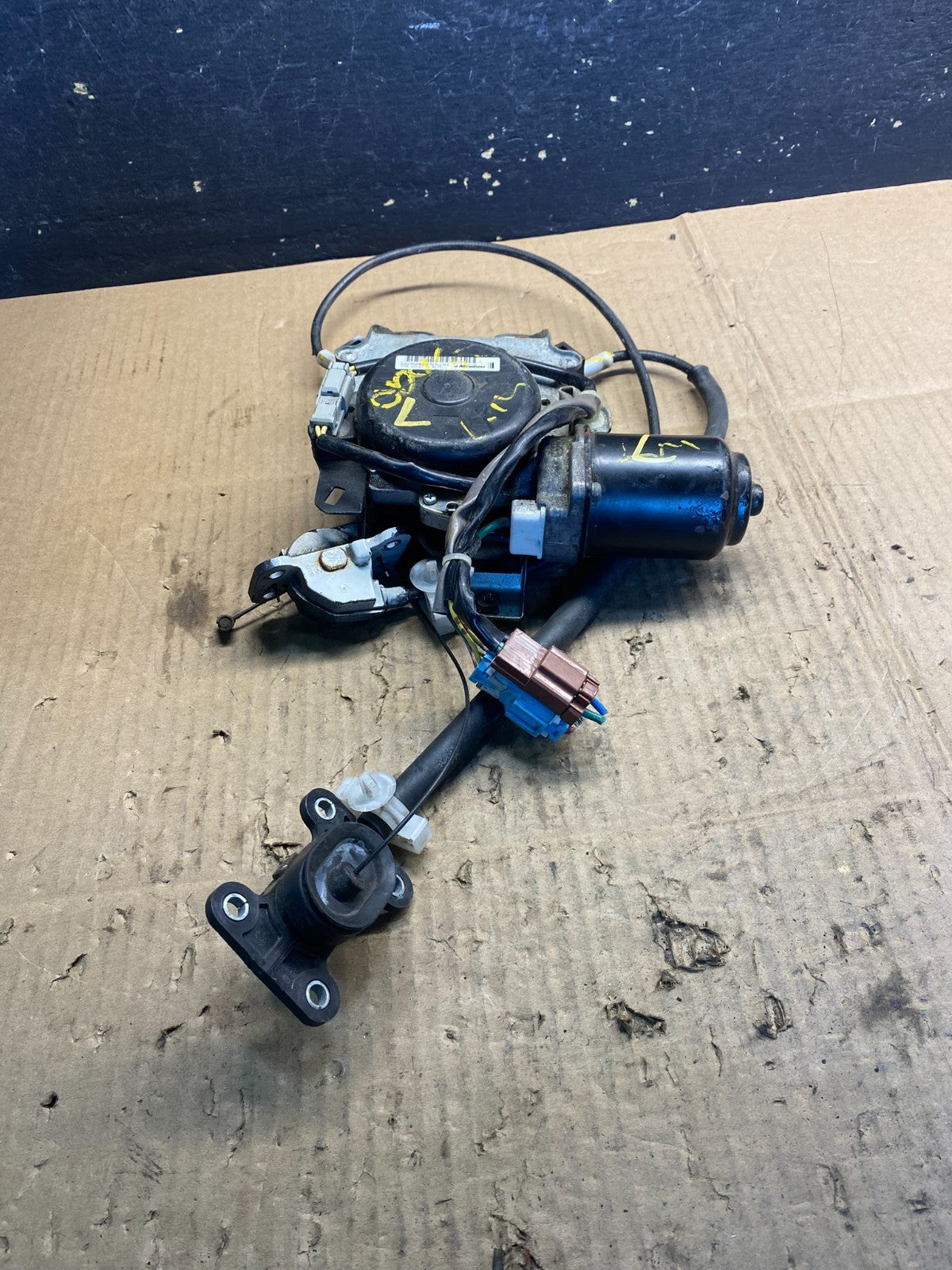 2005 - 2010 Honda Odyssey Rear Left Sliding Door Lock Actuator Motor AA7501 DG5