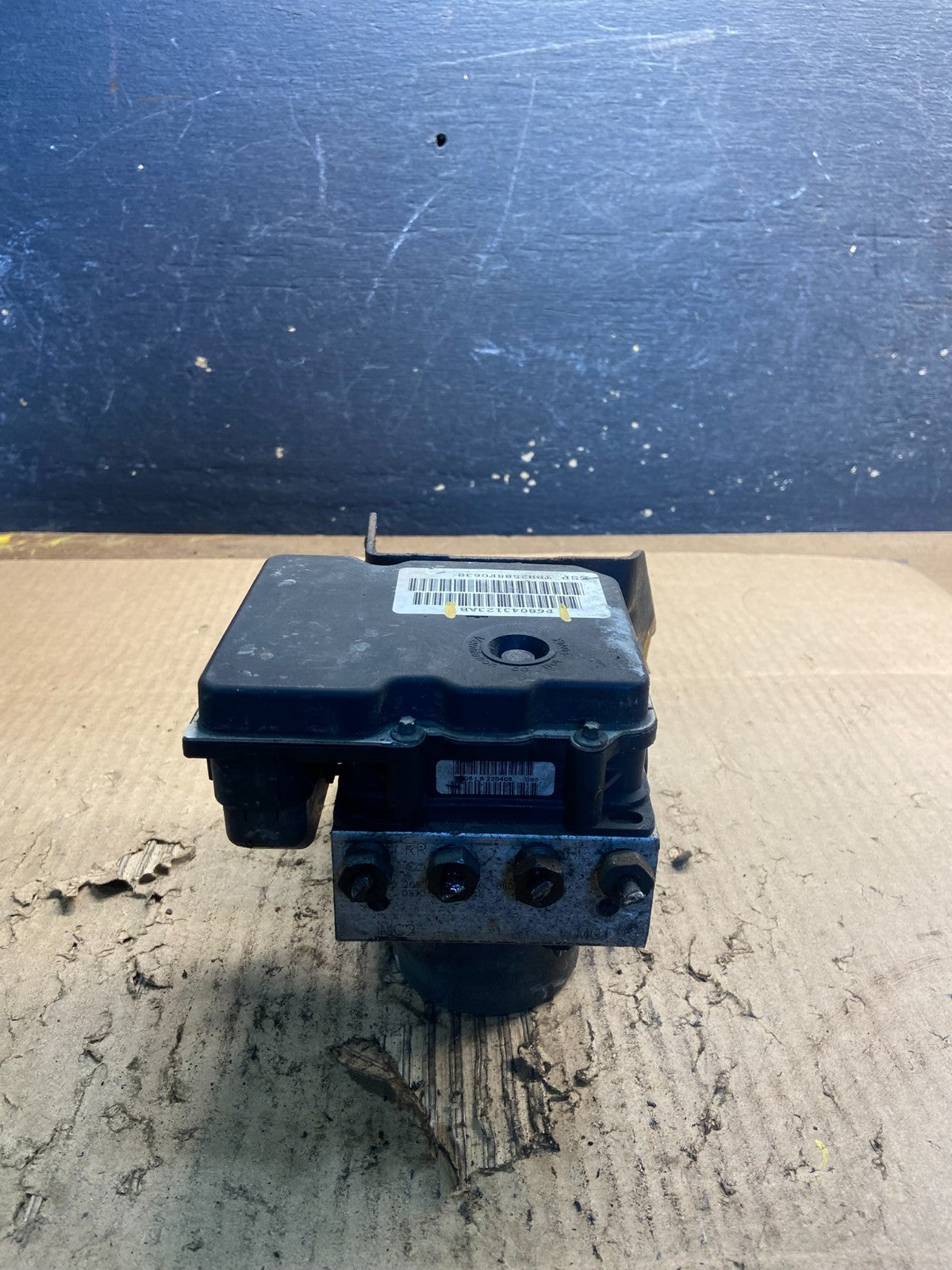 2009 Dodge Durango ABS Anti Lock Brake Pump OEM z8990 DG3