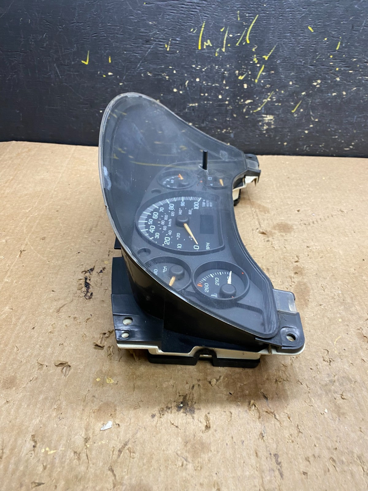2004 to 2007 Chevrolet Express Speedometer Cluster Gauge OEM  z4550 DG3
