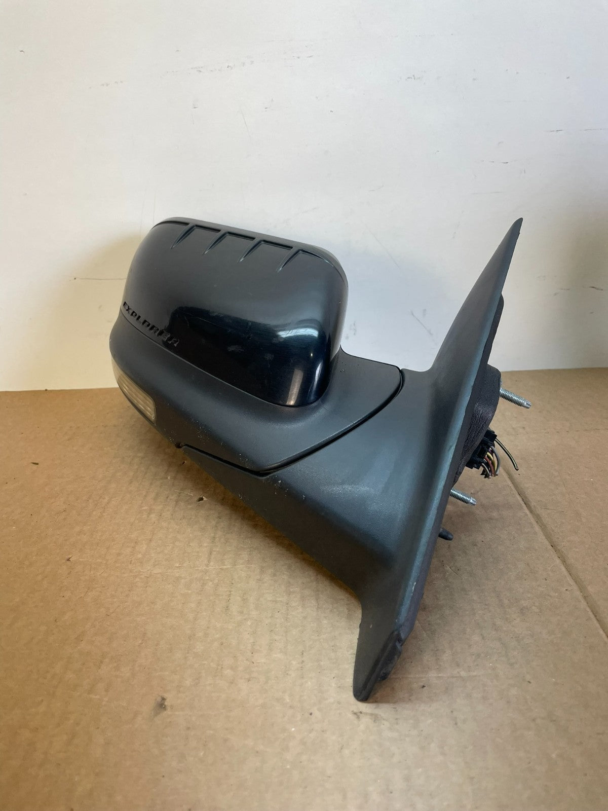 2011 to 2015 Ford Explorer Right Passenger View Door Mirror ah6115 DG1