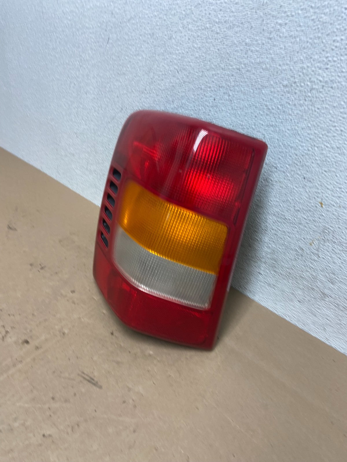 1999 - 2004 Jeep Grand Cherokee WJ Left Driver Lh Tail Light TYC AE6031 DW1