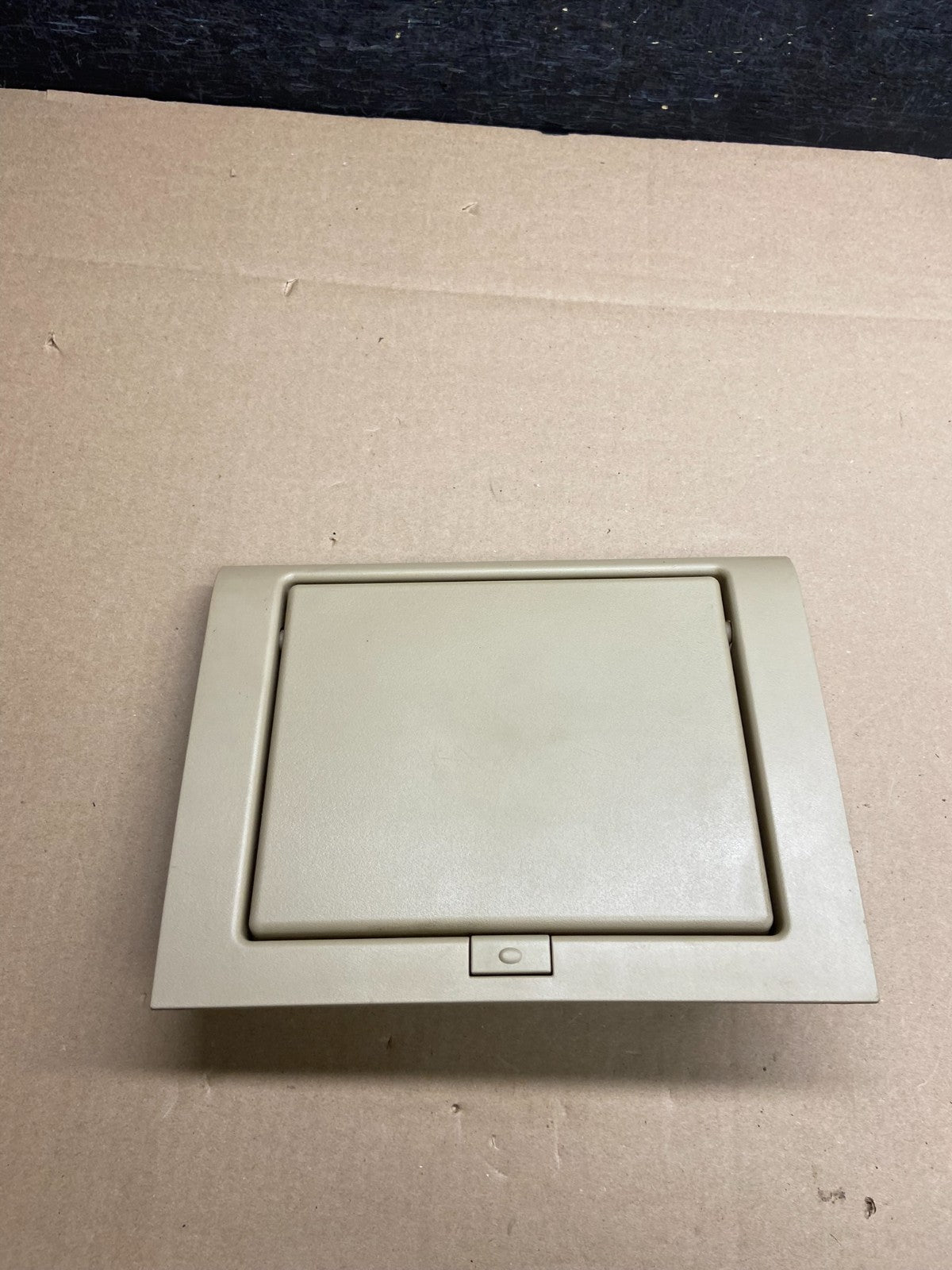 2007-2014 Suburban Yukon Tahoe Roof Overhead Dvd Screen Display Player AI6219 DG0