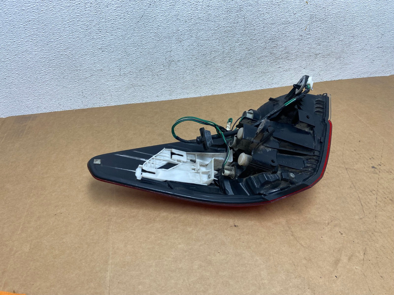 2010-2014 Subaru Outback Wagon Left Driver Lh Side Tail Light AE2974 LK4