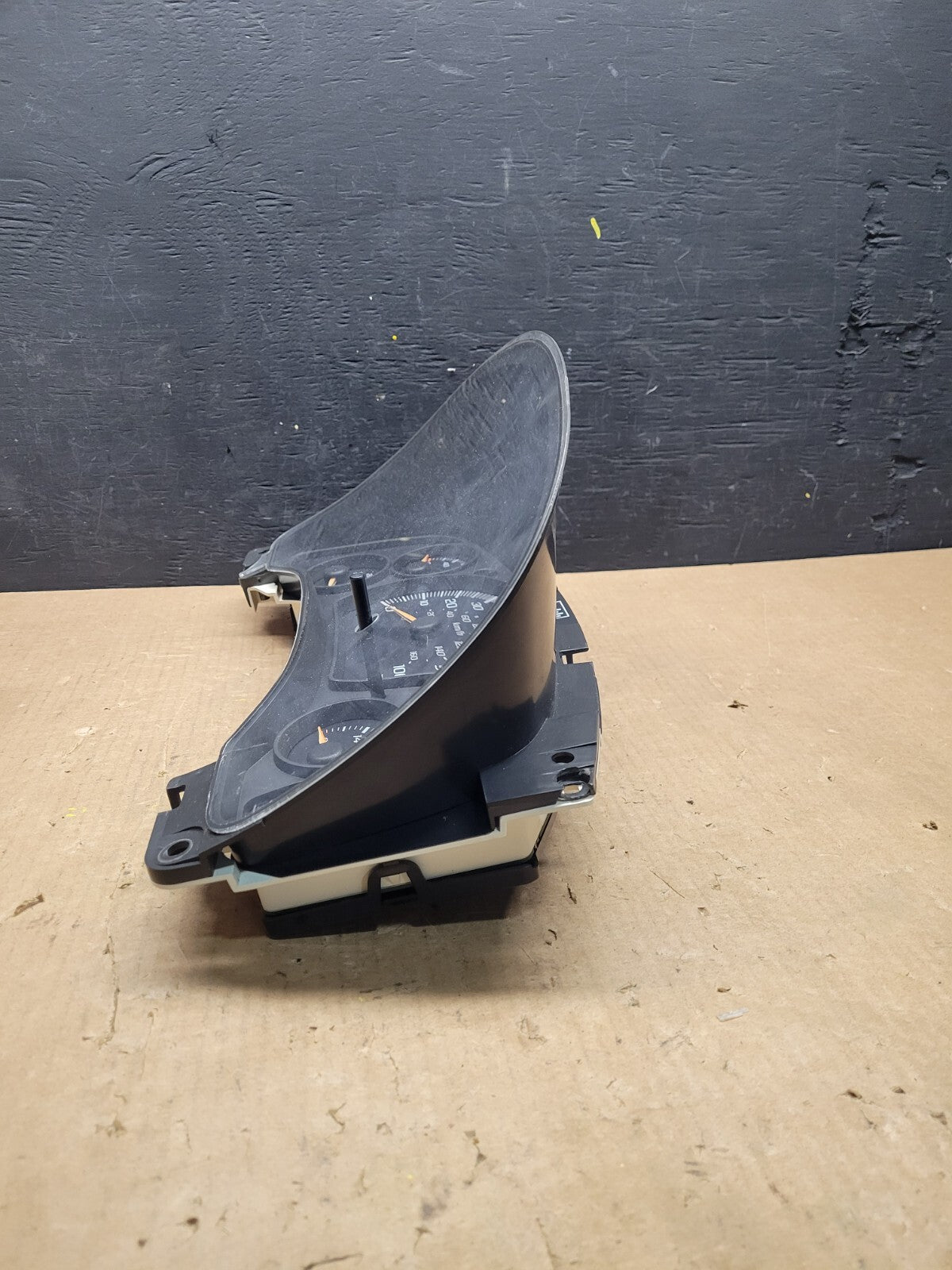 2004 to 2007 Chevrolet Express Speedometer Cluster Gauge H7827 PS2