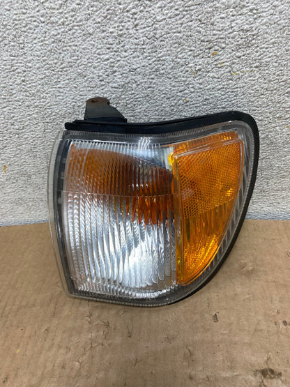 1999 - 2004 Nissan Pathfinder Front Left Driver Turn Signal AI8142 LK0