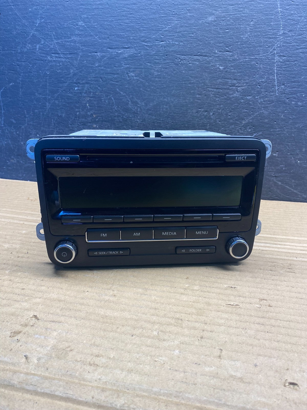 2011 to 2014 Volkswagen Passat Jetta Radio CD Player AM/FM AE4762 DG0