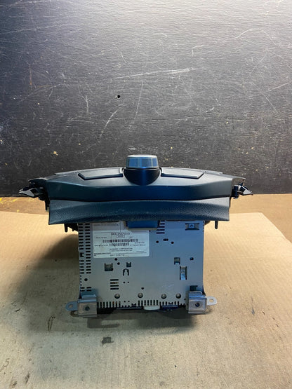 2008 to 2012 Honda Accord Front Radio Control AM./FM CD Climate Control Z8701 DG4