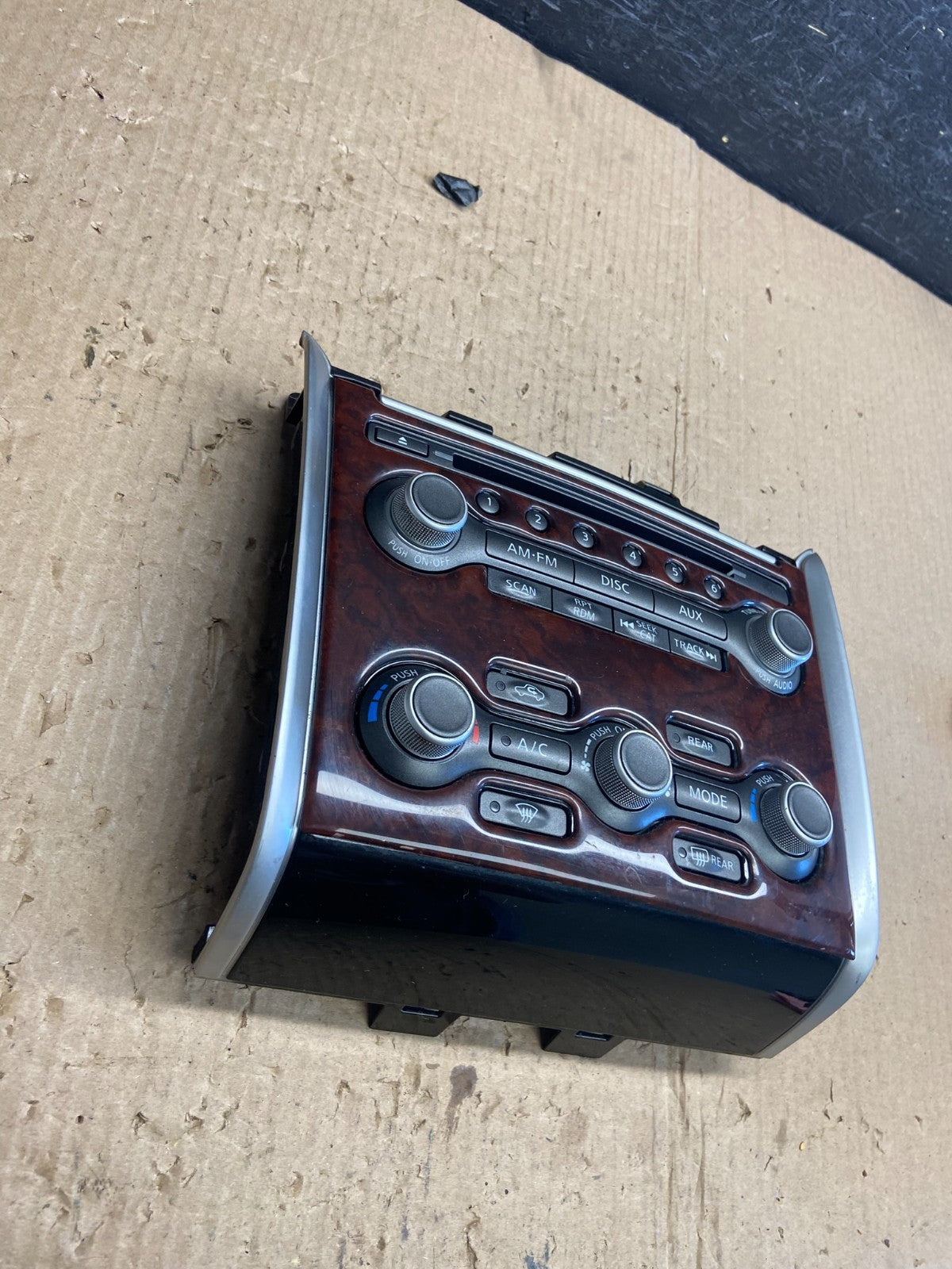 2013 to 2016 Nissan Pathfinder Radio Temperature Climate Control ae4089 DG2