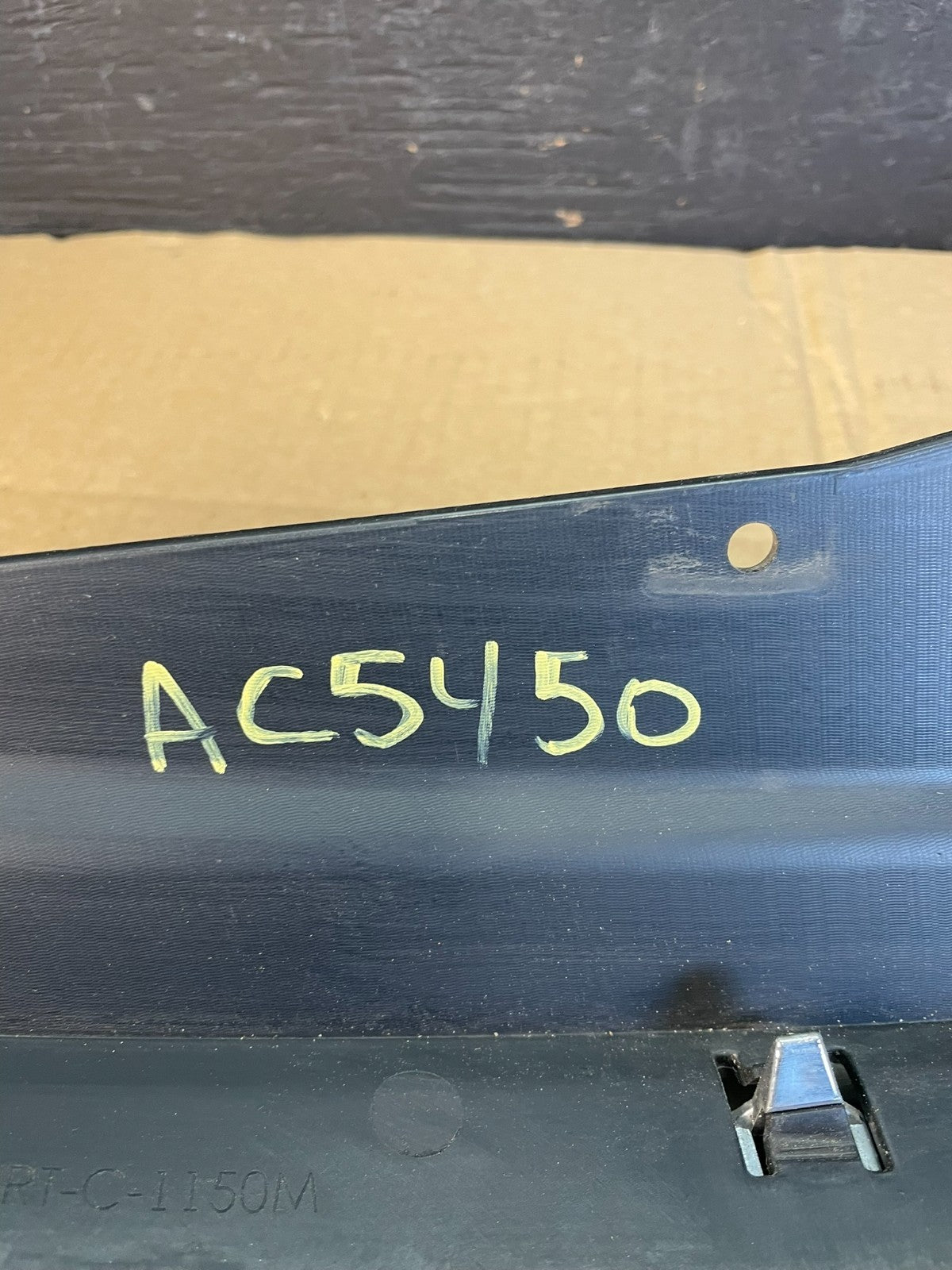 2011 to 2016 Chrysler Town & Country Front Upper Grill Grille AC5450 DG5