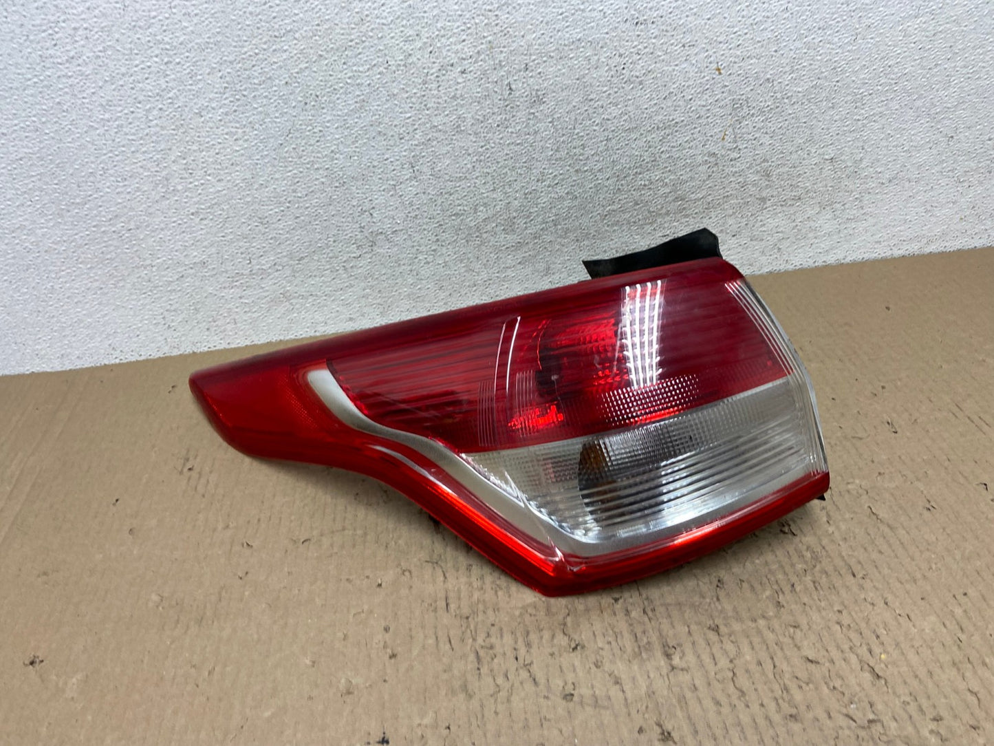 2013 to 2016 Ford Escape Left Driver LH Side Tail Light AF2852 LK0