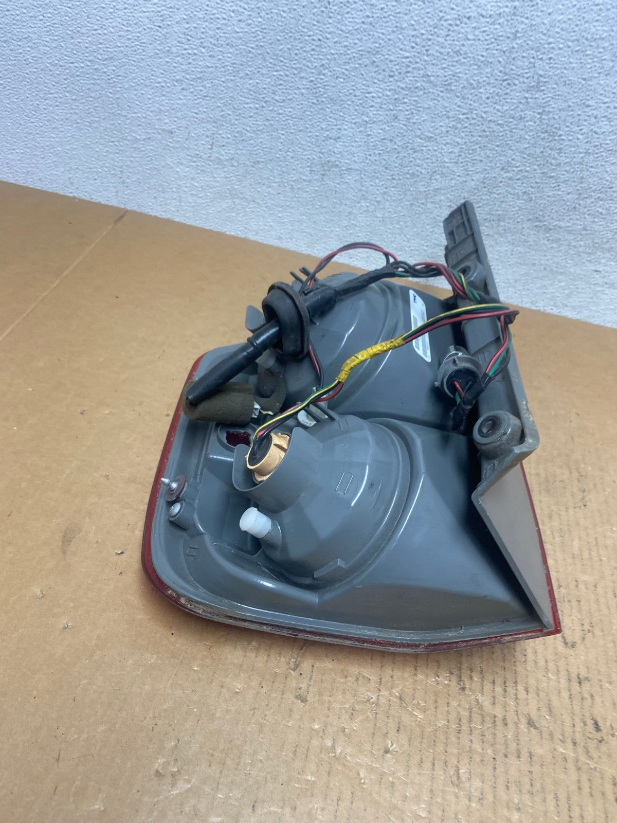 2003 2004 2005 Honda Pilot Left Driver LH Side Tail Light AE0540 LK6