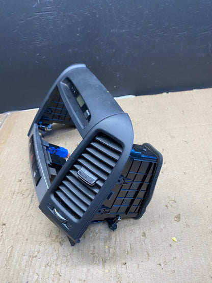 2007 to 2012 Hyundai Santa Fe Center Air Vent A/C Clock Bezel Trim OEM AB5678 DG2