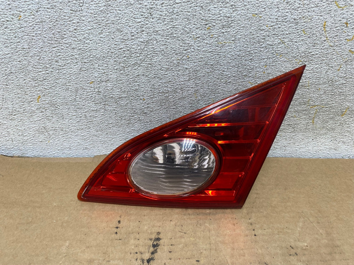2009 2010 Nissan Murano Right Passenger RH Side Inner Tail Light AH8030 LK0