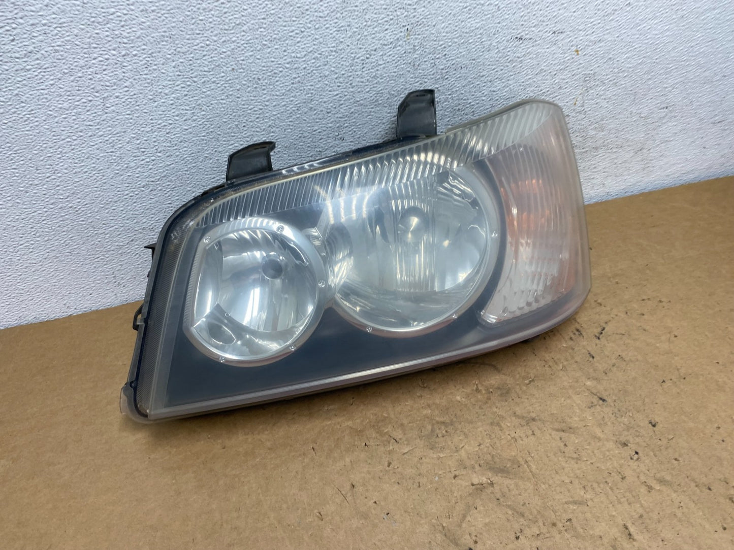 2001 2002 2003 Toyota Highlander Headlight Left Driver LH Side AD5219 DW2