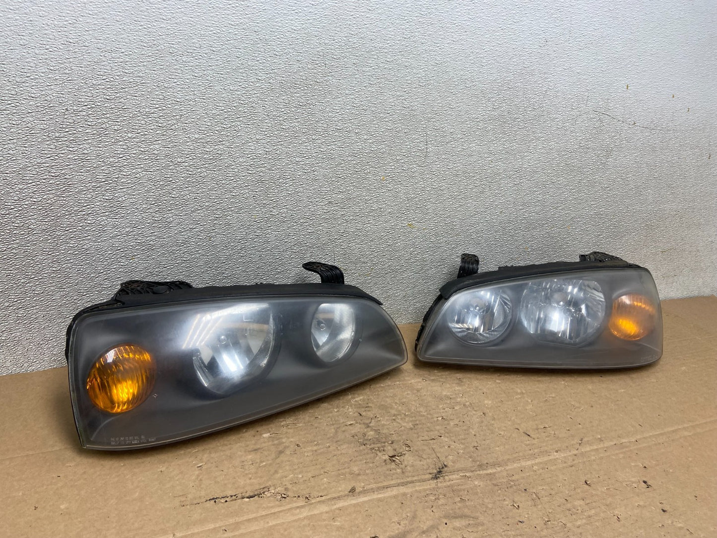 2004 2005 2006 Hyundai Elantra Left+Right Set Halogen Headlights AB4810 DW2