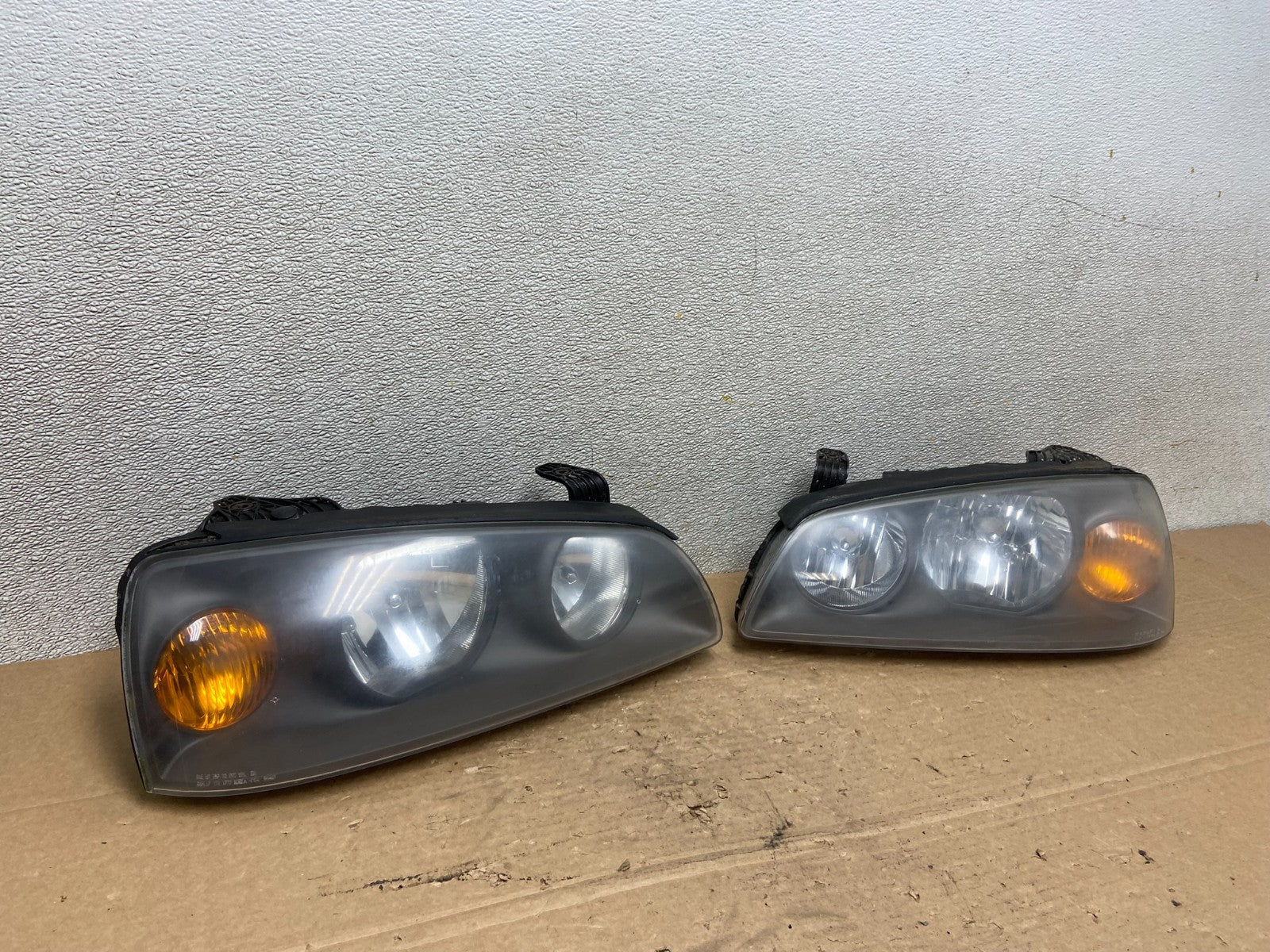 2004 2005 2006 Hyundai Elantra Left+Right Set Halogen Headlights AB4810 DW2