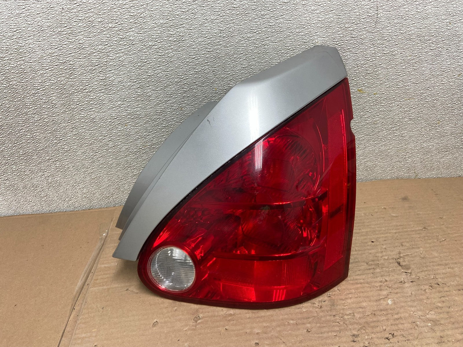 2004 2005 2006 2007 2008 Nissan Maxima Right Passenger Tail Light Oem AA9440 LK0