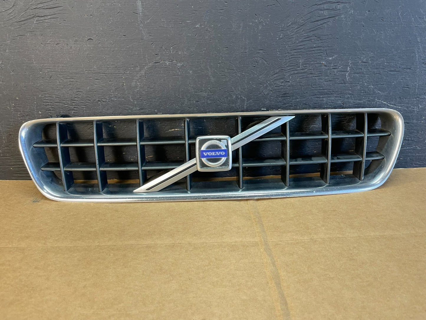 2003 to 2013 Volvo XC90 Front Upper Grill Grille AE0781 DG0