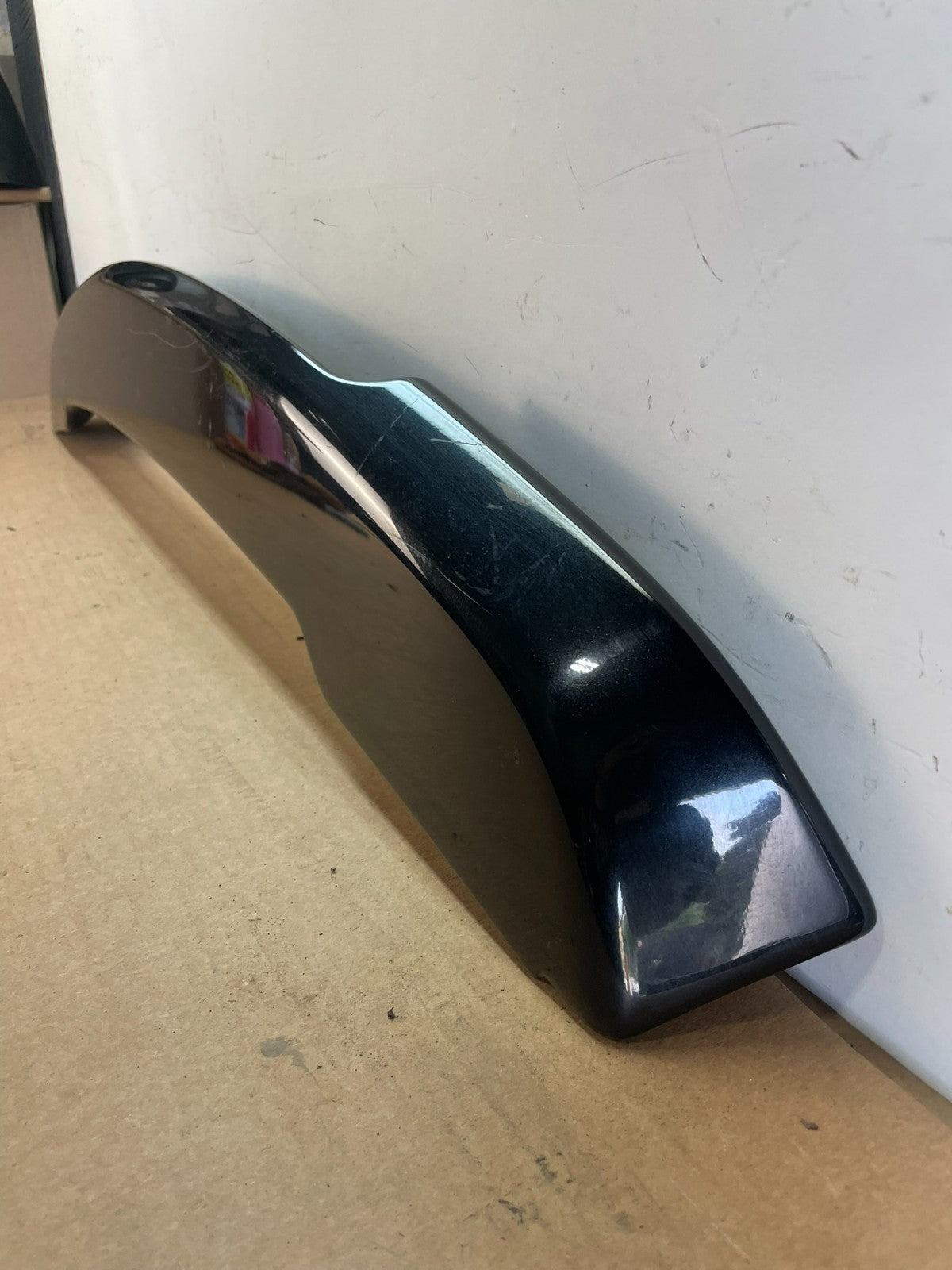 2008 to 2014 Land Rover LR2 Rear Trunk Tail Light Lift Gate Spoiler AF8782 DG1