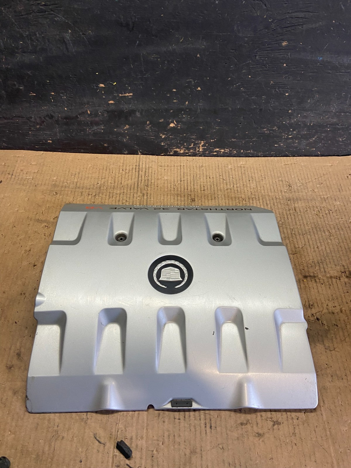 2001 to 2004 Cadillac Deville Seville Northstar Engine Motor Cover R7109 DG1