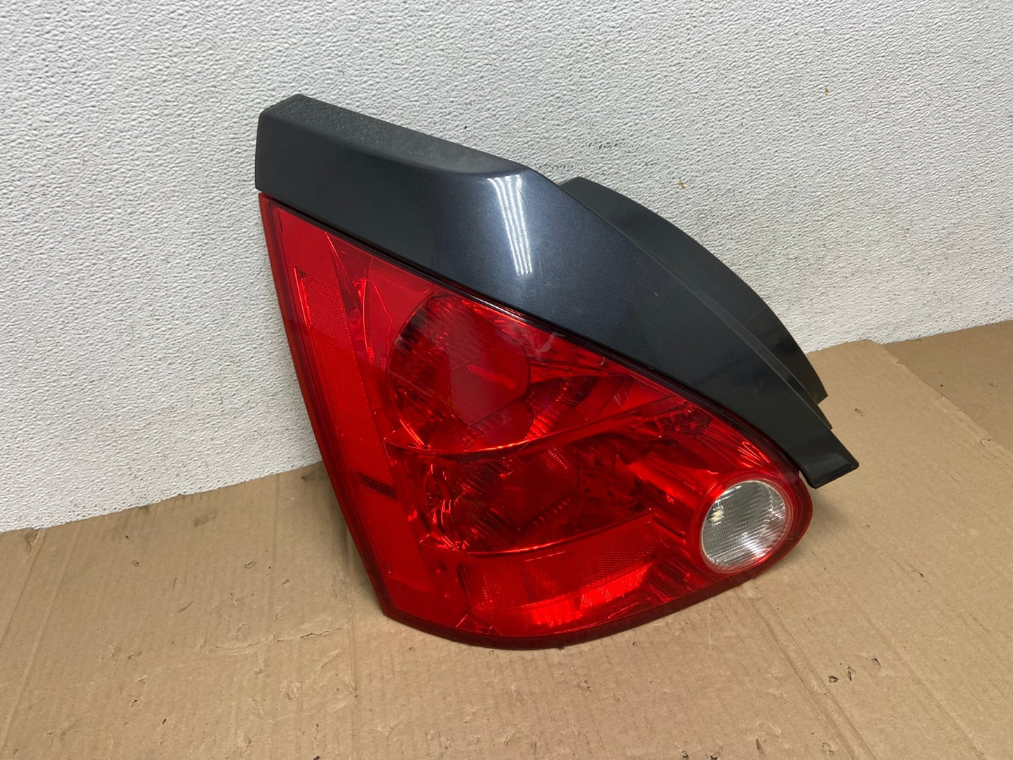 2004 2005 2006 2007 2008 Nissan Maxima Left Driver Lh Tail Light AE8986 LK0