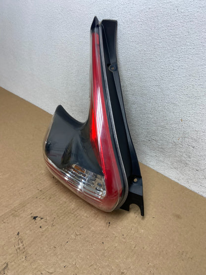 2015 to 2017 Nissan Juke Left Driver LH Side Tail Light AF9733 DW1