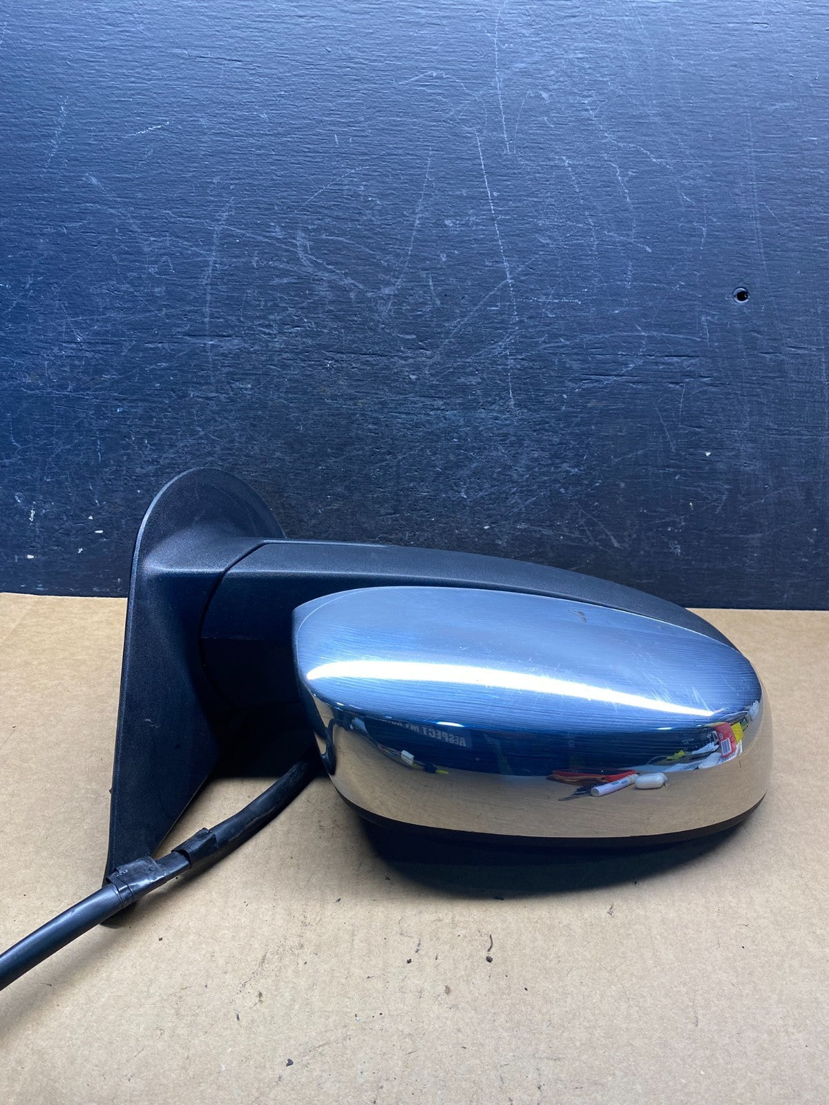 2007-2013 Chevrolet Tahoe Silverado Suburban Right Passenger Mirror AH7133 DW2