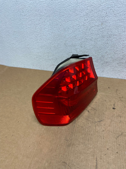 2009 2010 BMW 323i 325i 328i 335i 3 Series Left Driver Tail Light AD5500 LK2
