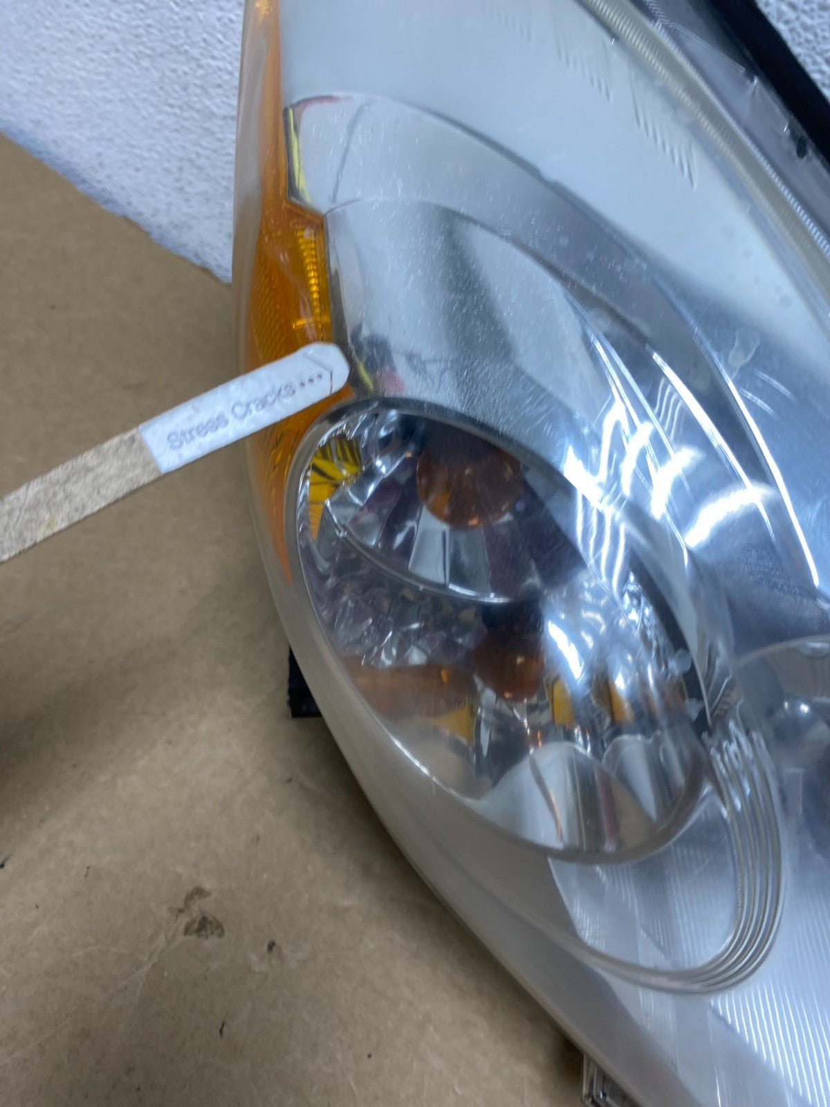 2009 to 2014 Toyota Matrix Right Passenger RH Side Halogen Headlight AF7321 DW3