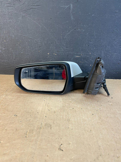 2016 to 2018 Chevrolet Malibu Left Driver LH Turn Signal Door Mirror AE8570 DW7