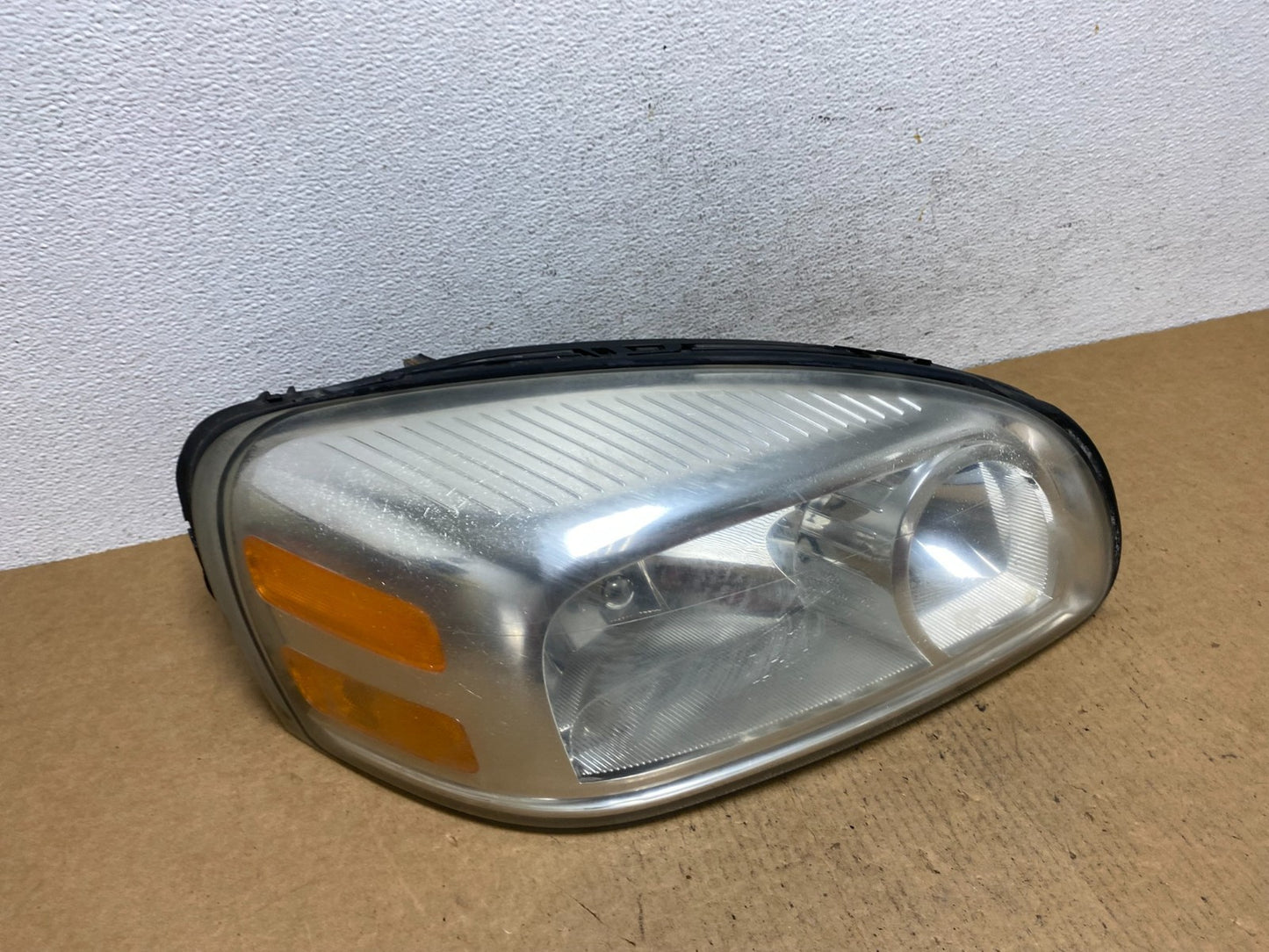 2005 - 2009 Pontiac Montana / Uplander Right Passenger Headlight AD4682 DW2