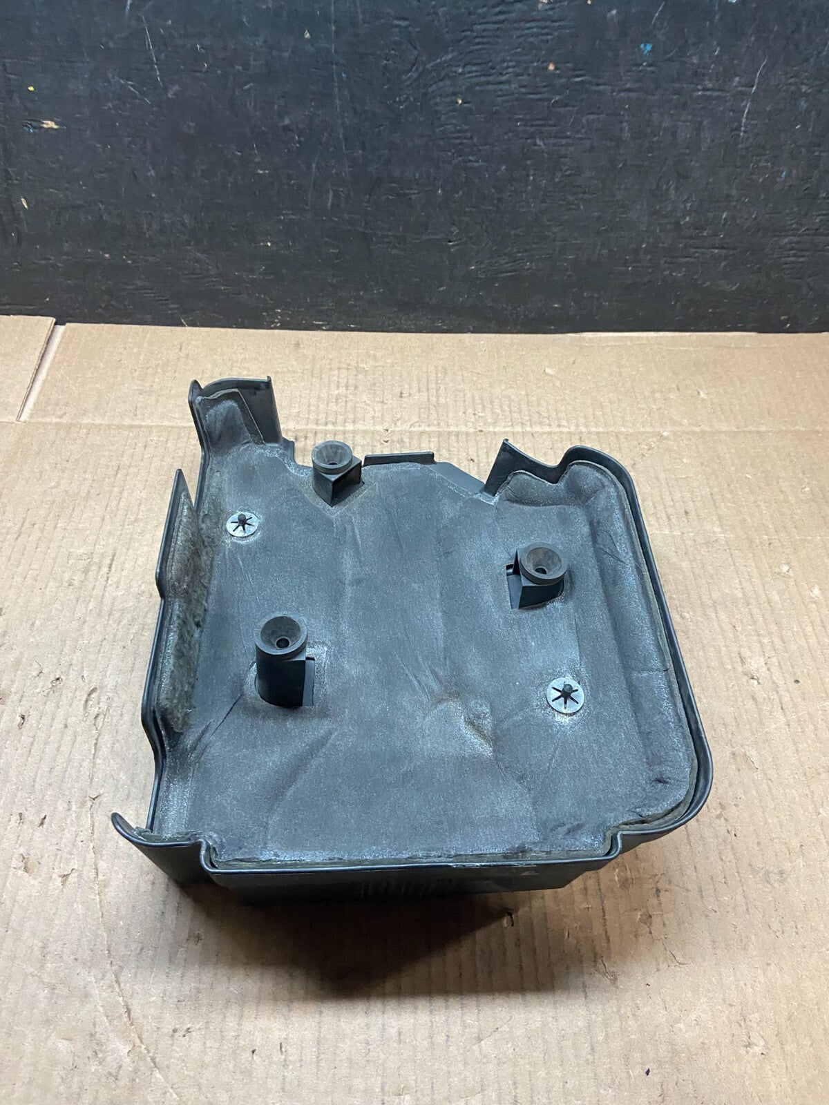 2004 to 2006 Chevrolet Equinox Engine Cover 3.4L i7190 PS7