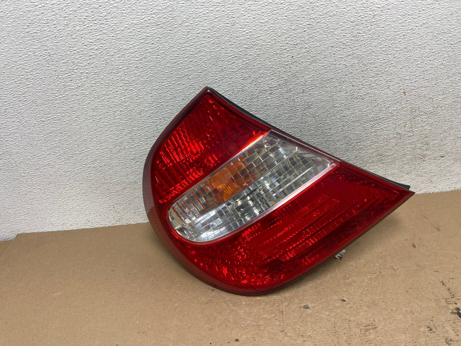 2002 2003 2004 Toyota Camry Left Driver LH Side Tail Light AF4876 LK0