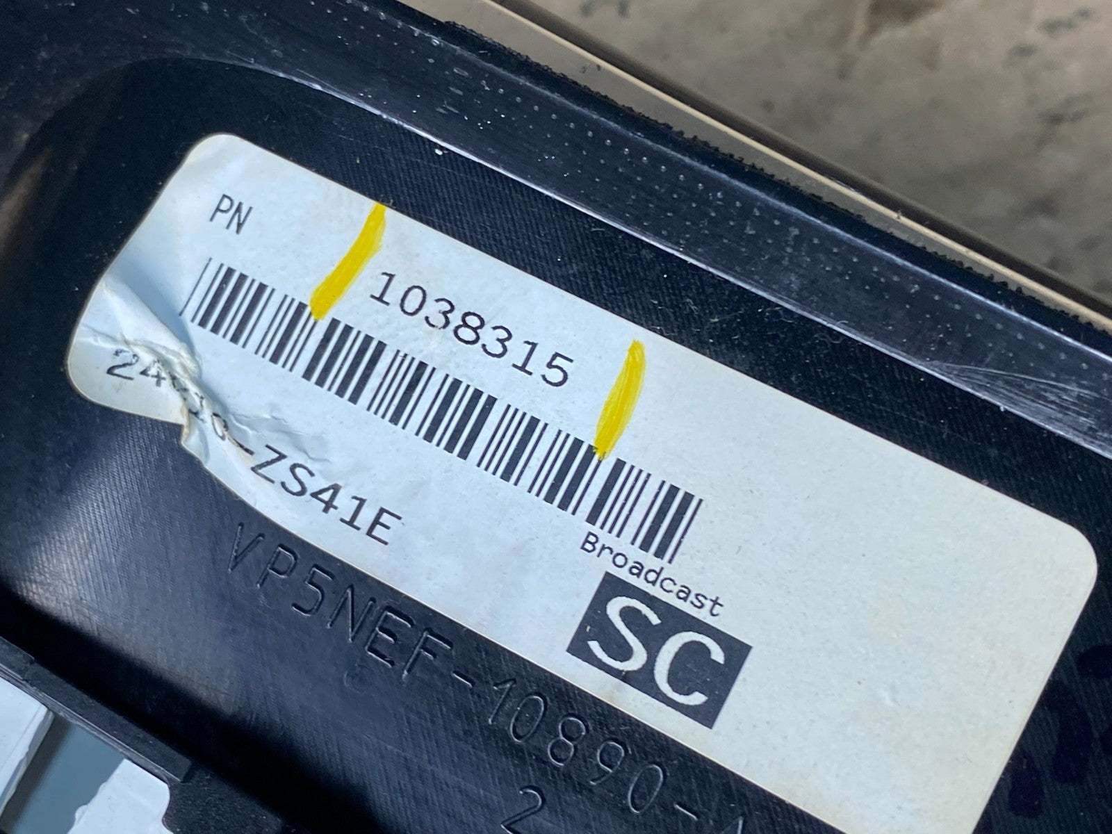 2007 Nissan Xterra Frontier Speedometer Cluster Gauge OEM P3550 DG6