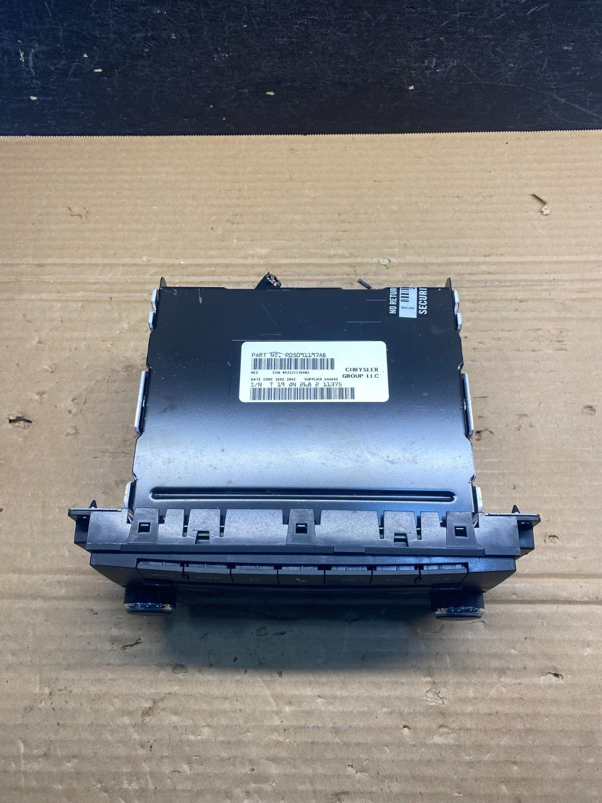 2005-2009 Chrysler Dodge Jeep Ram Radio CD MP3 AUX Receiver AE4795 DG3