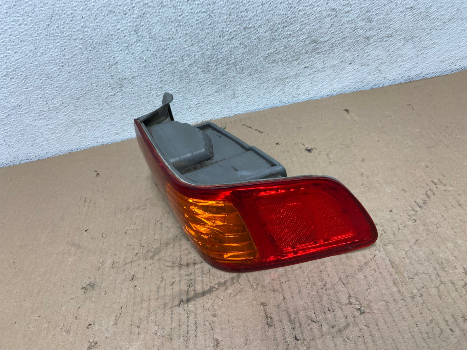 2000 to 2001 Toyota Camry Right Passenger Rh Tail Light AF3246 LK1