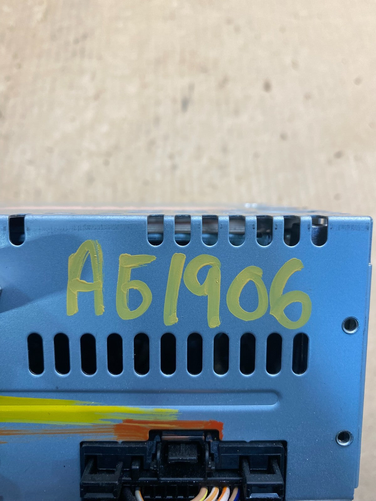 2013 to 2014 Ford Edge AM/FM Radio Reciever AG1906 DG7