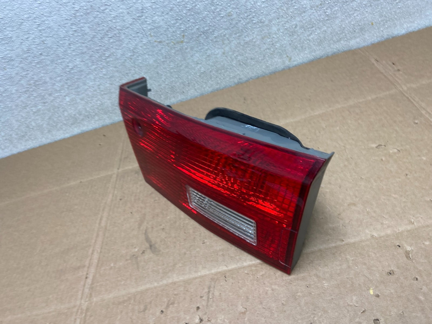 2005 Honda Accord Sedan Right Passenger Inner Tail Light OEM Y8534 DW1