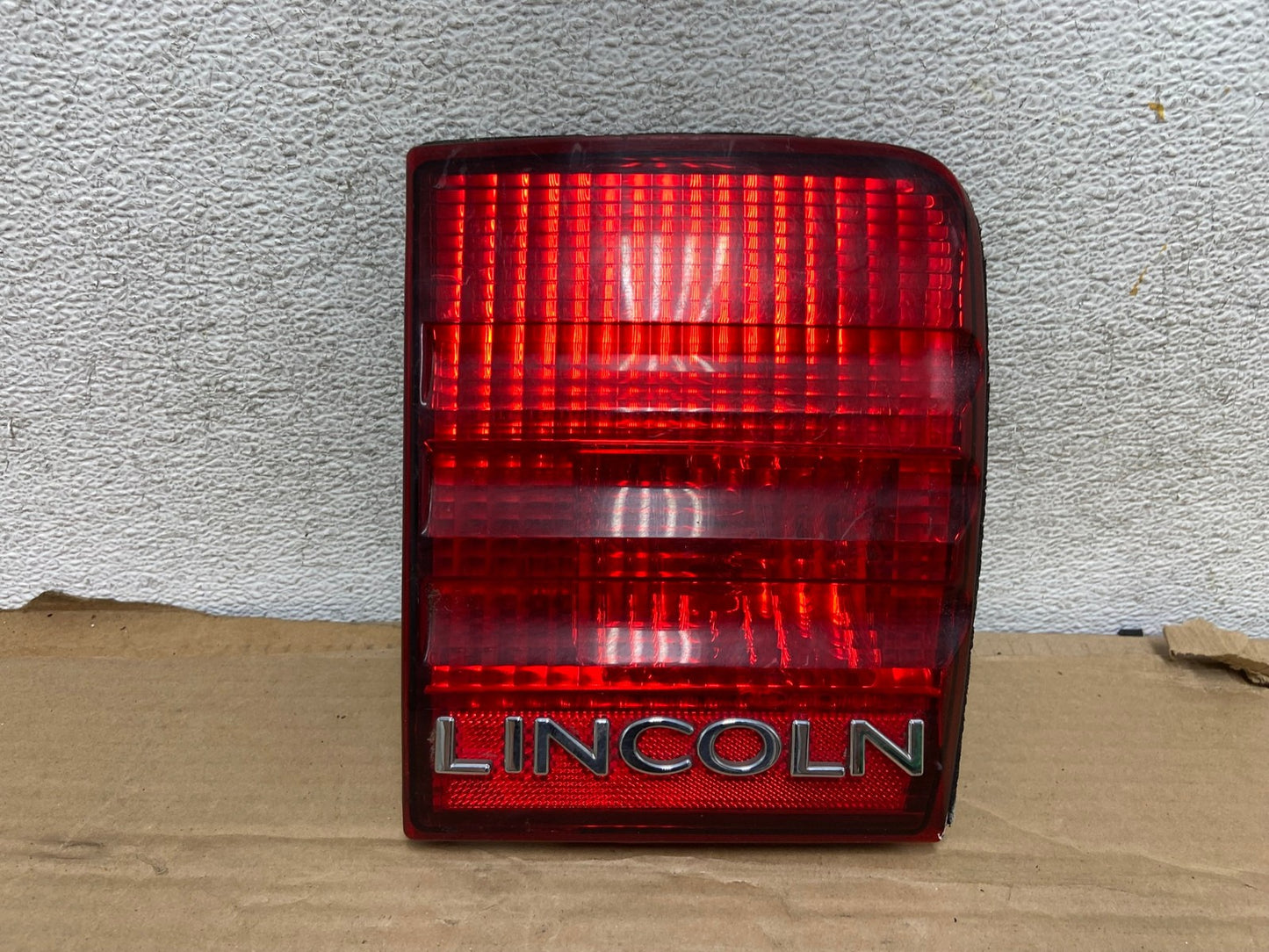 2000 2001 2002 Lincoln Ls Left Driver LH Side Inner Tail Light AG8220 LK0