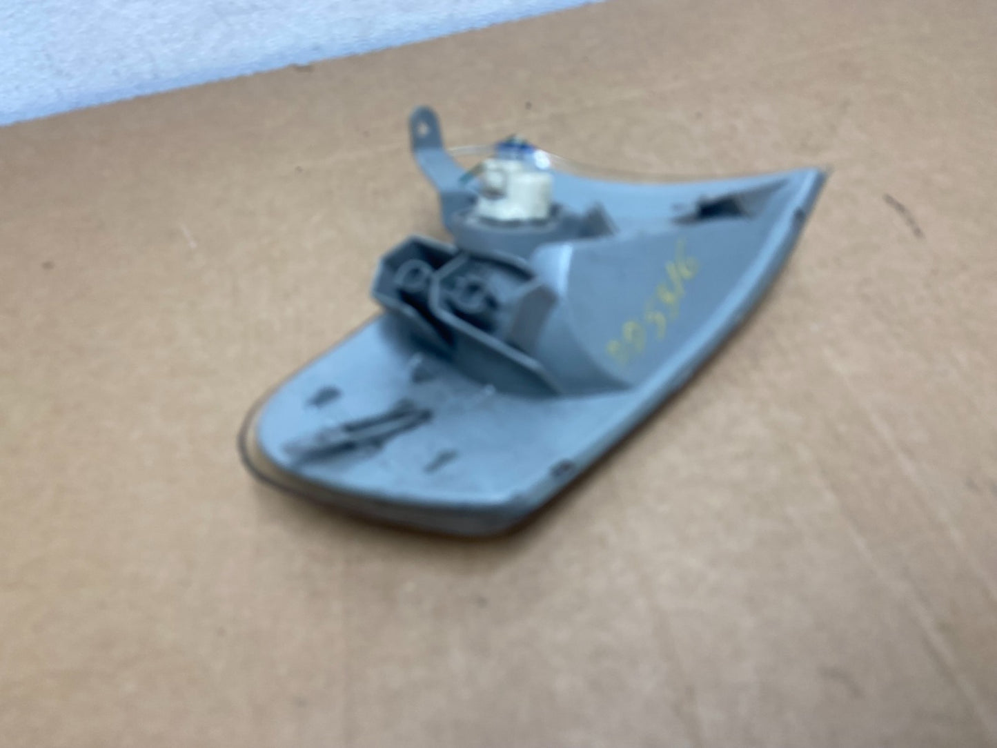 2001-2002 Toyota Corolla Left Driver Turn Signal/Marker Light AD53165