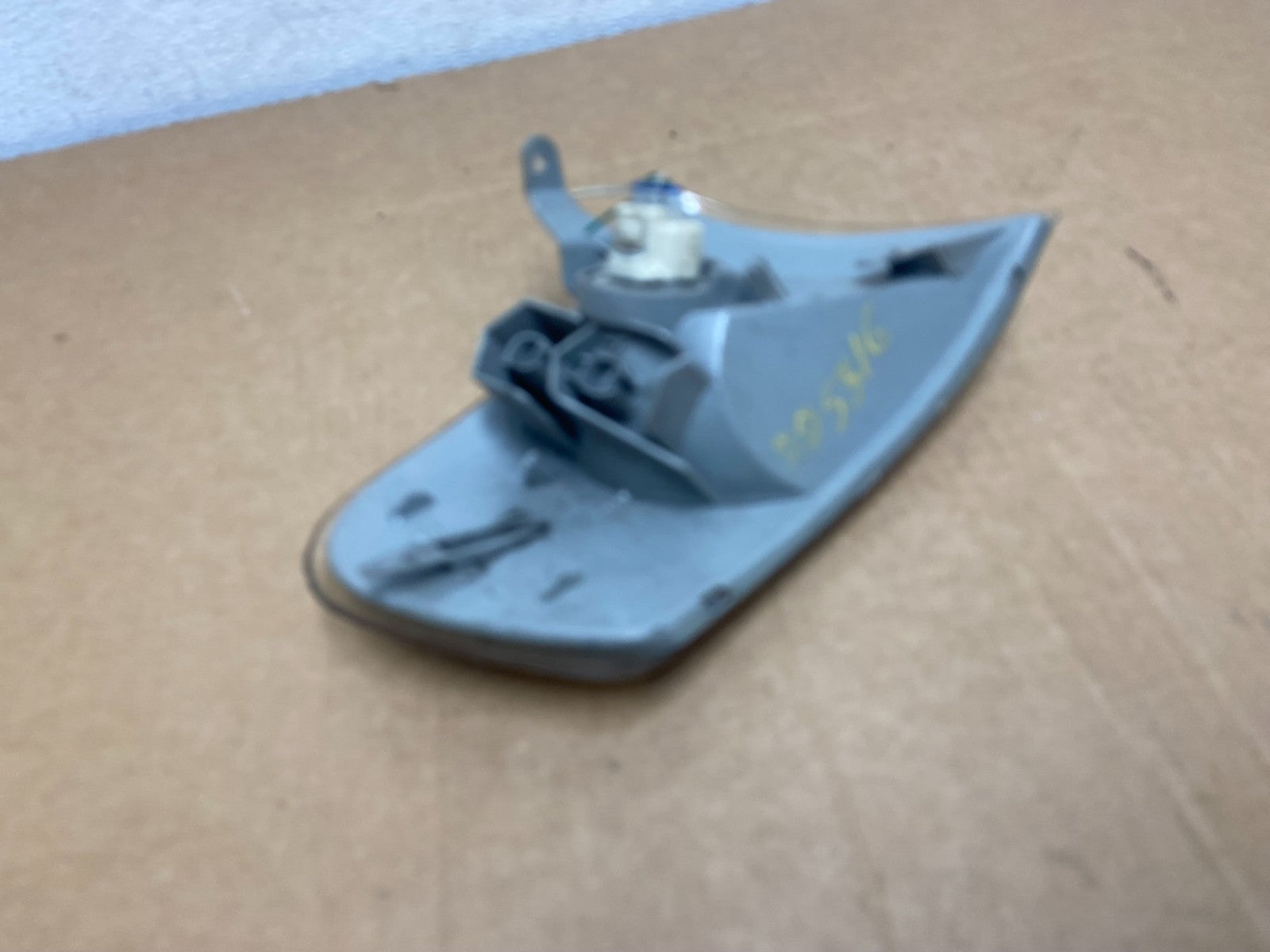 2001-2002 Toyota Corolla Left Driver Turn Signal/Marker Light AD53165