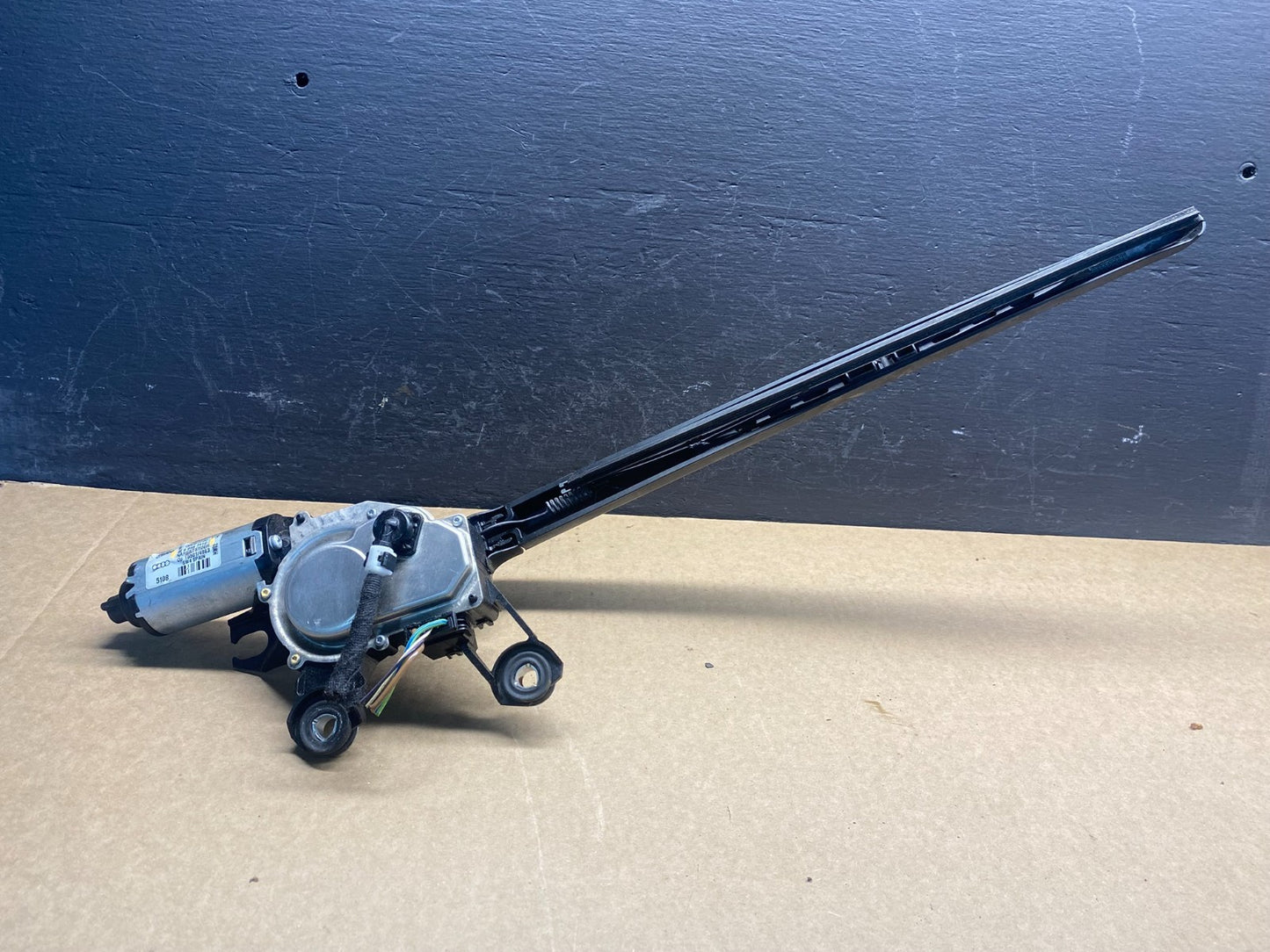 2007 to 2015 Audi Q7 Rear Windshield Washer Wiper Motor ac7029 DG5