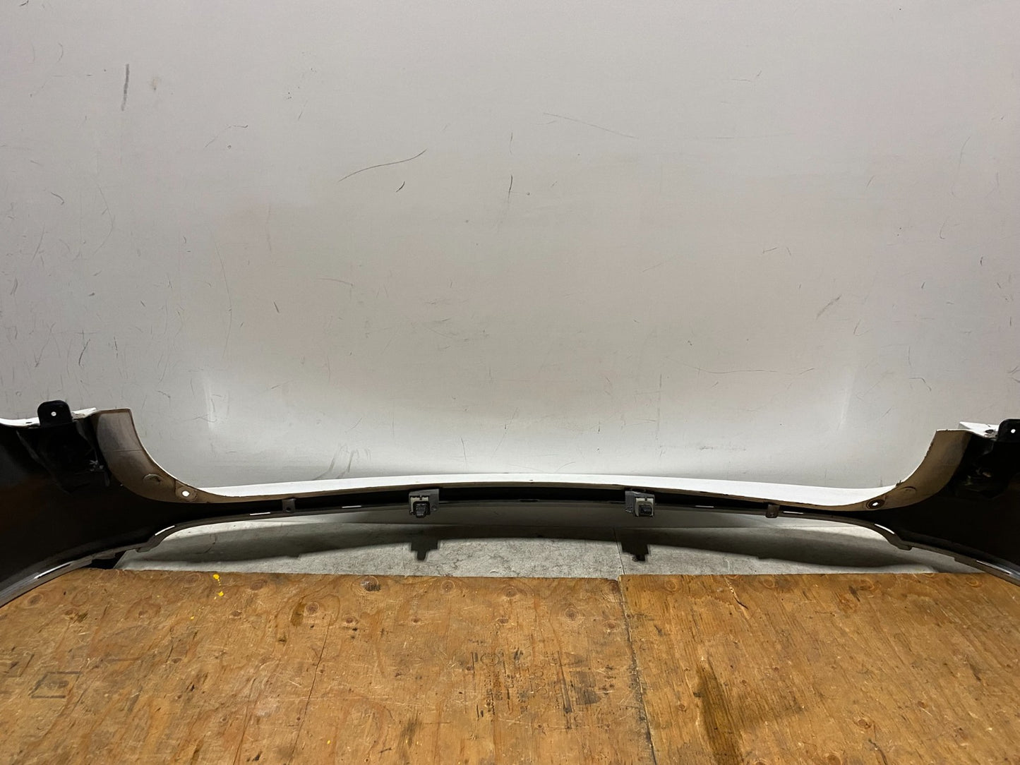 2011 to 2015 Ford Explorer Rear Upper Bumper Cover Q94716