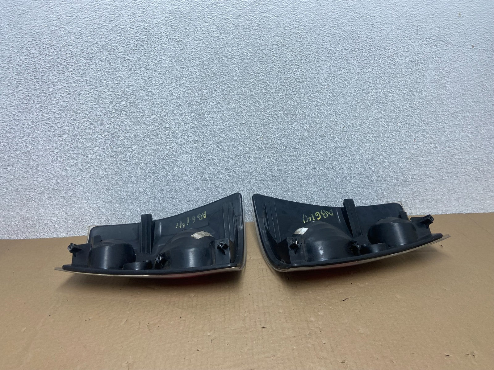 2001-2005 Ford Explorer Sport Trac Left+Right Set Black Tail Lights  AB6141 DG6